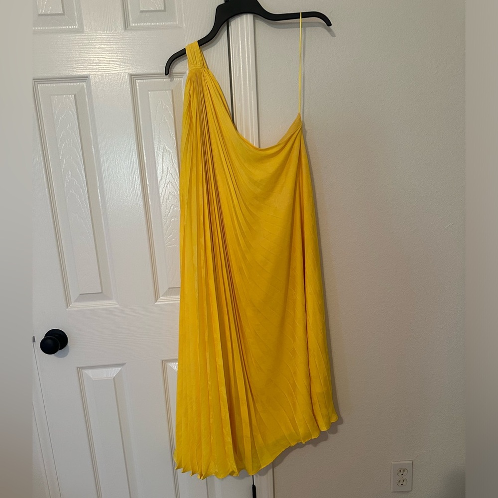 Banana Republic Size Large, one shoulder dress